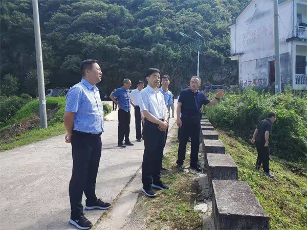 20210720（人大要闻）市人大常委会副主任夏吉苗来青调研农村饮用水水源地保护工作.jpg