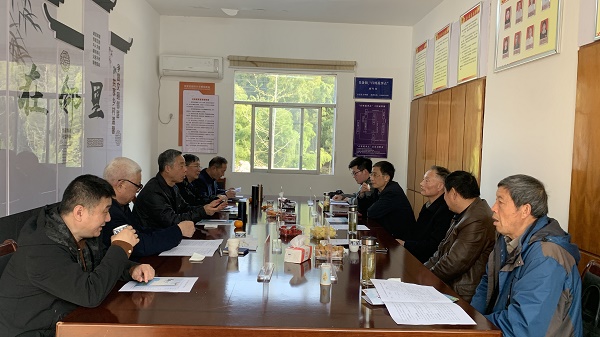 市人大工作研究会来青调研基层代表活动开展情况