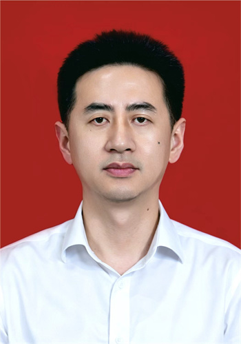 袁伟